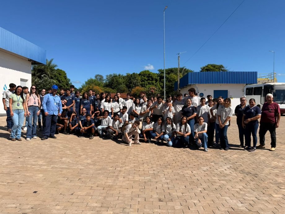 Alunos do Programa Gerando Futuro visitam a Unidade de Tratamento de Água da Sanesul na Semana da Água