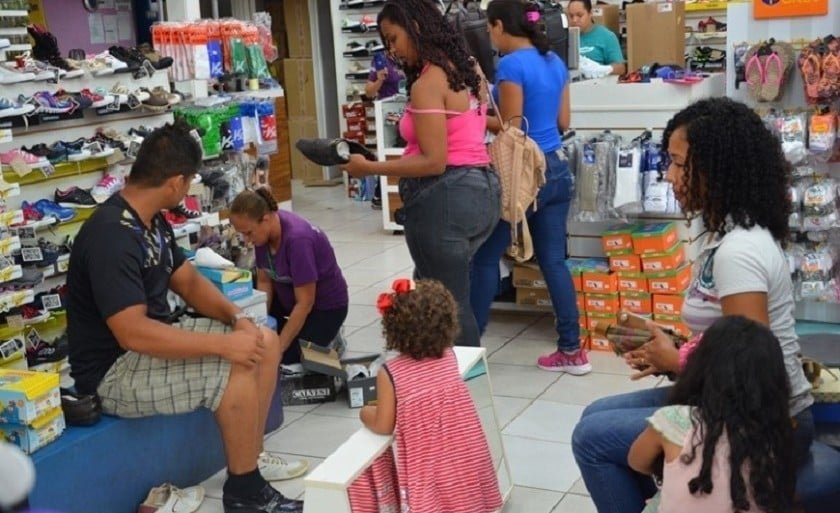 Salário mínimo de R$ 1.621 entra em vigor em 2026 com aumento de 6,8%