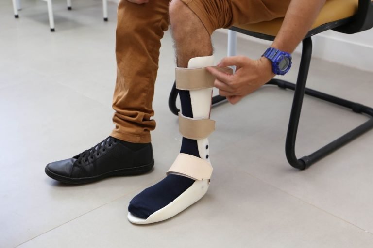 Saúde de Três Lagoas orienta sobre como obter órteses e próteses via SUS