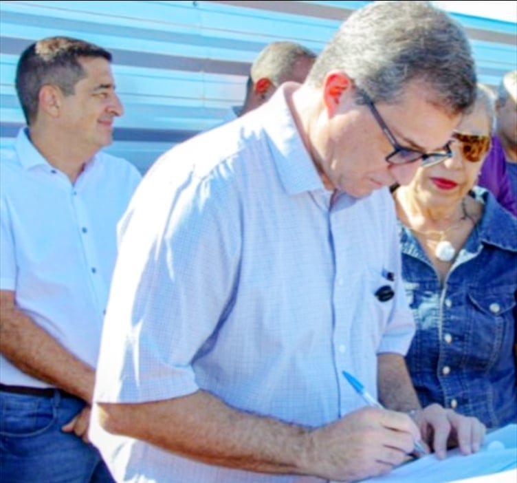 Três Lagoas amplia políticas de proteção animal com Banco de Ração e Mural Digital