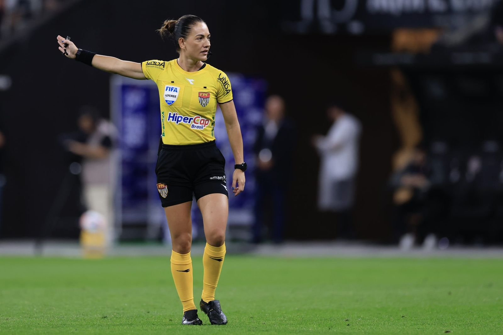 Do MS ao centro do Paulistão: árbitra Daiane Muniz é alvo de comentário machista