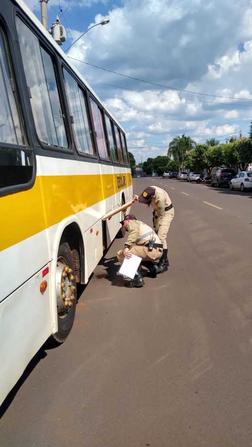 Departamento Municipal de Trânsito realiza vistorias em transporte escolar do município