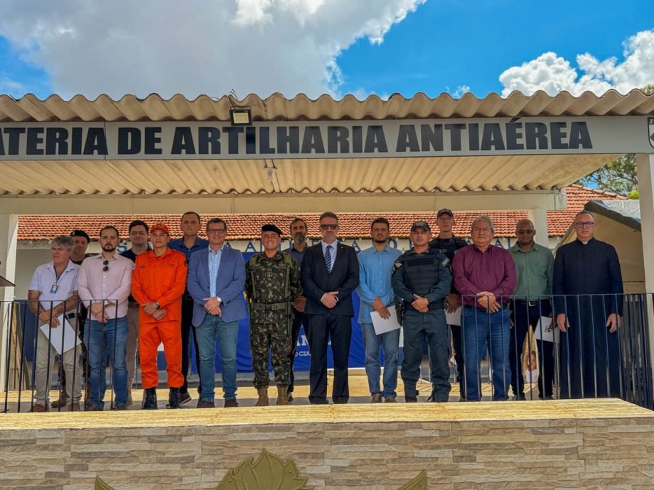 3ª Bateria de Artilharia Antiaérea realiza cerimônia de aniversário pelos seus 48 anos