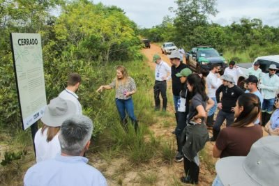 Grupo europeu visita Parque do Pombo e explora áreas de preservação do Cerrado em Três Lagoas